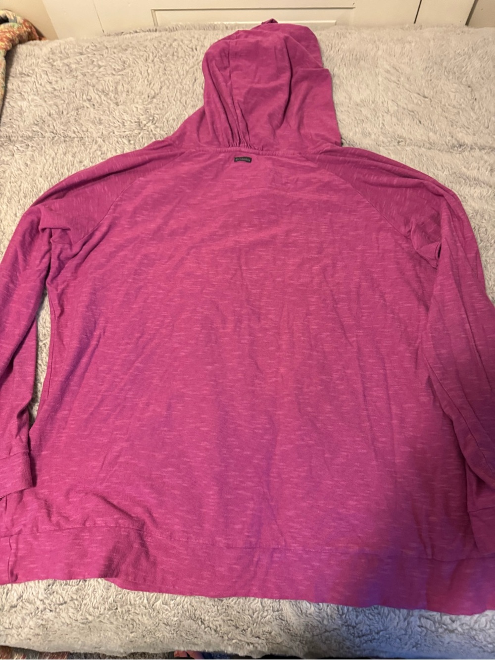 Columbia Women's Long-Sleeve Hooded Tee — Magenta